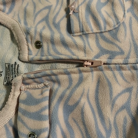 CARTER’S LONG SLEEVE ONSIE SLEEPER - Picture 3 of 3